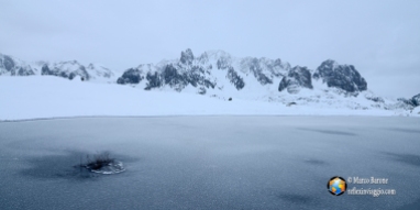 Una pozza congelata nei pressi del lac Long